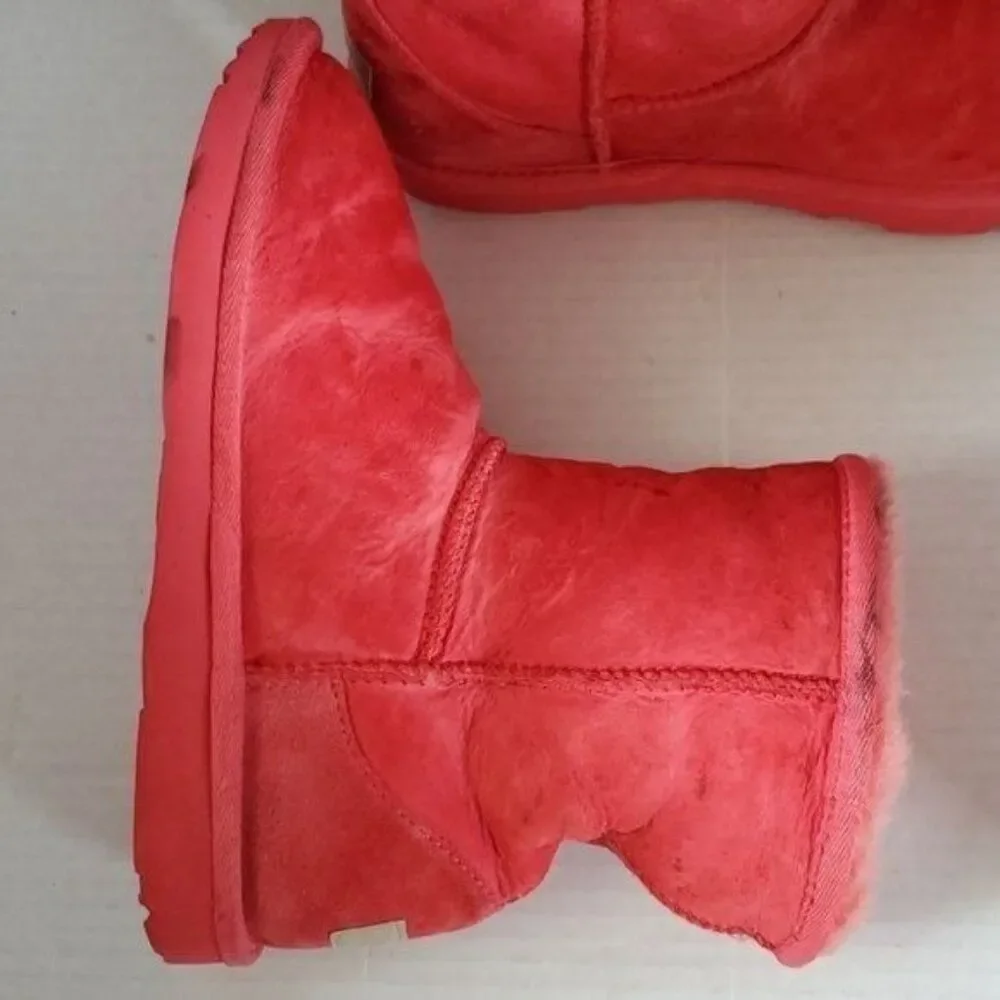 UGG Boots Classic Short II Samba Red Winter Snow BOOT BIG GIRLS YOUTH KIDS 4